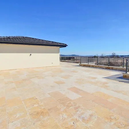 Amazing In Saint Esprit With Outdoor Swimming Pool, Wifi And 4 Bedrooms Prázdninový dům Pont-Saint-Esprit